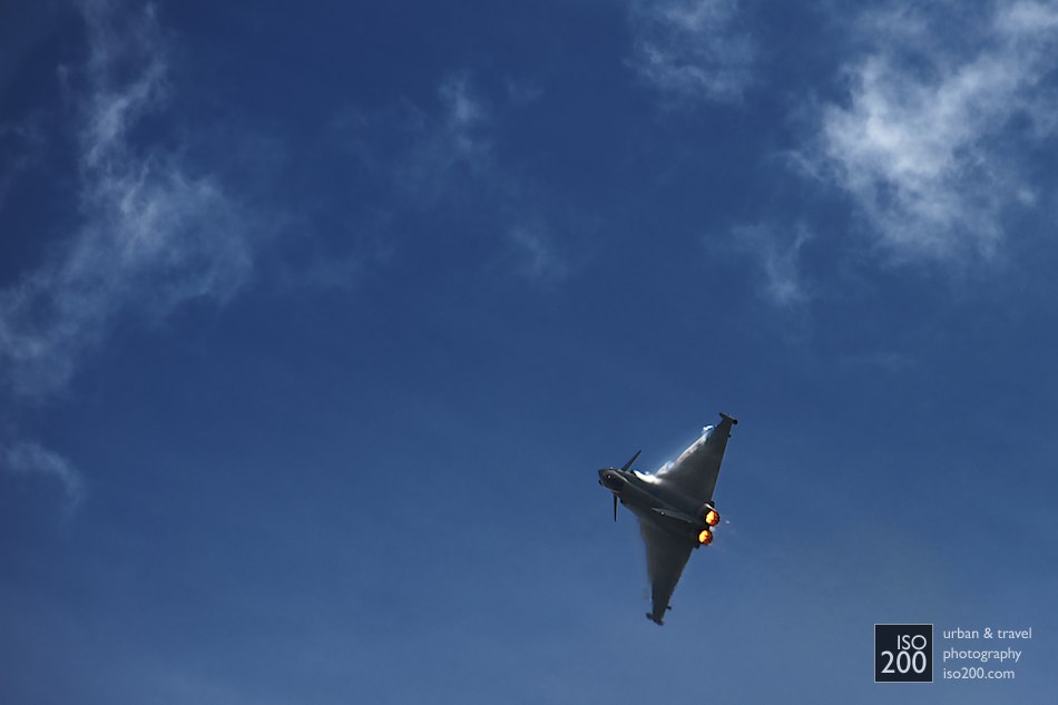 Eurofighter Typhoon turns against the sky, East Fortune Airshow 2013